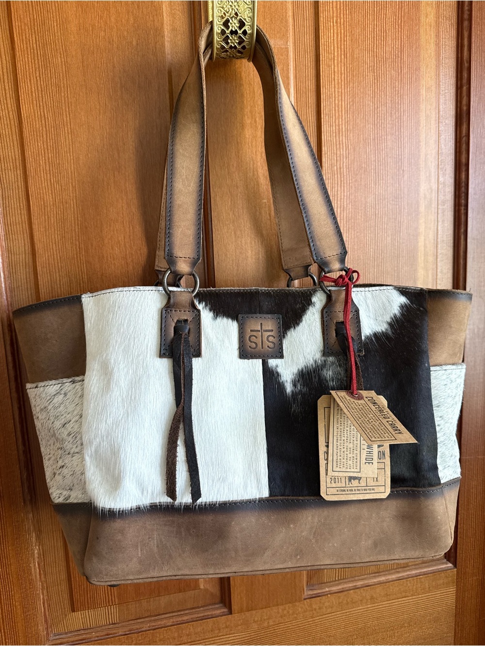 STS Ranchwear Cowhide Montana Tote